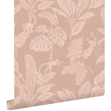 ESTAhome behang - apen en jungle bladeren - terracotta roze - 50 x 900 cm product