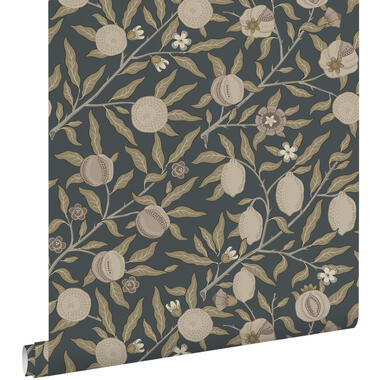 ESTAhome behang - exotisch fruit en bladeren - donkerblauw en taupe product