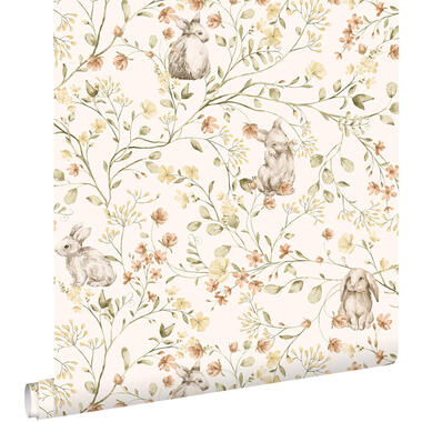 ESTAhome behang konijnen groen, geel en terracotta - 0.53 x 10.05 m