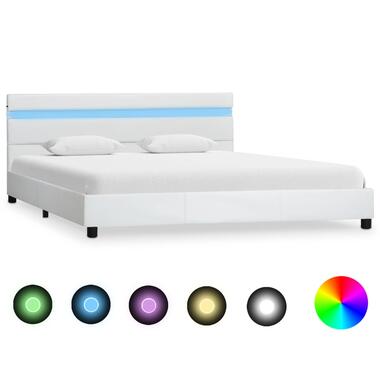 VIDAXL Bedframe met LED kunstleer wit 140x200 cm product