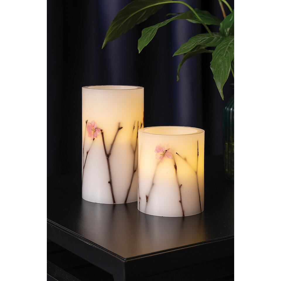 Pauleen Shiny Blossom Candle white-flowers.