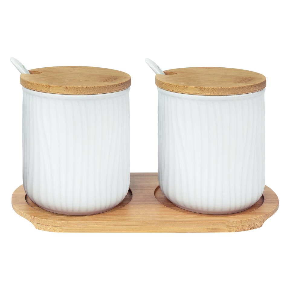 Broek aanvulling Salie Krumble 2 keramieke potjes met lepels op ronde houten plankje - Wit + wit |  Leen Bakker