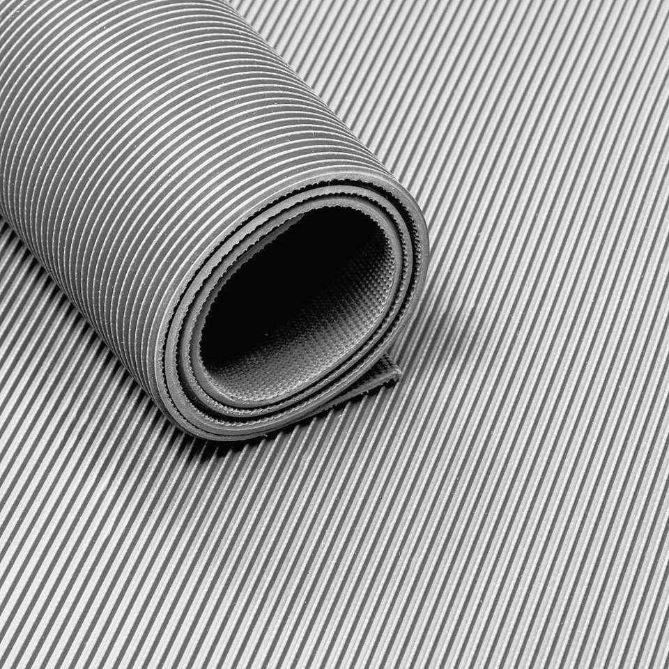 verachten Donker worden wervelkolom Rubber loper / rubbermat op rol ribbel 3mm grijs - Breedte 120 cm | Leen  Bakker
